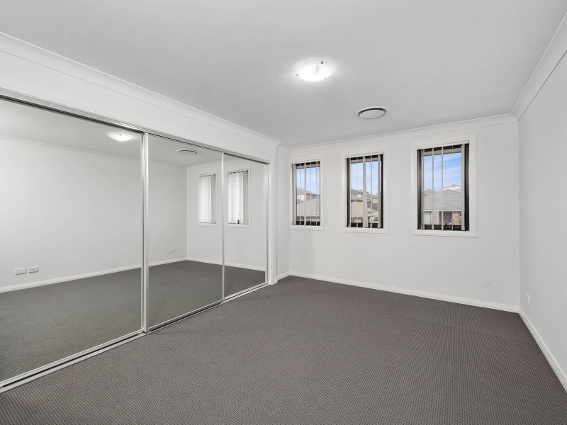 1/123 Skaife Street, Oran Park NSW 2570