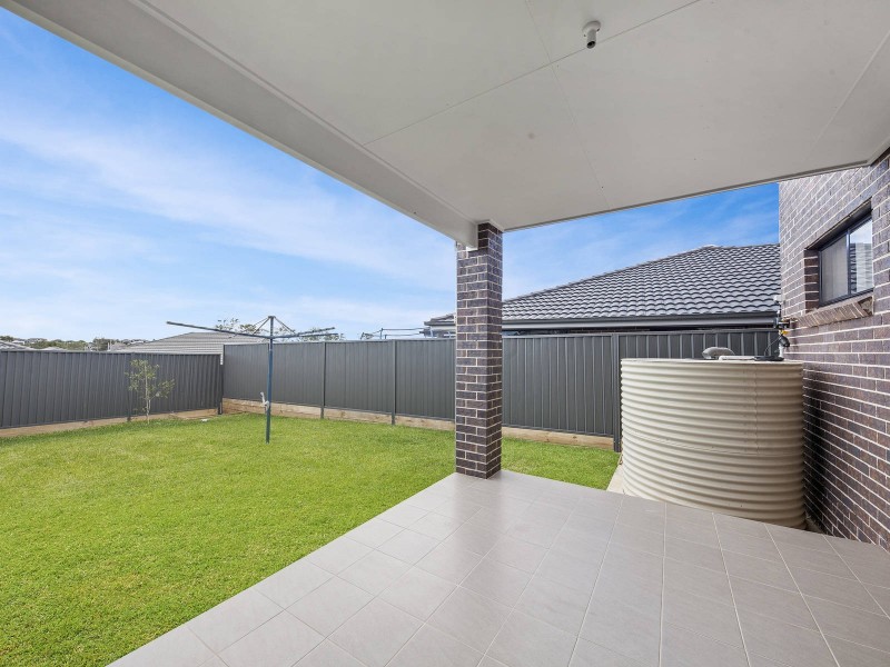 1/123 Skaife Street, Oran Park NSW 2570