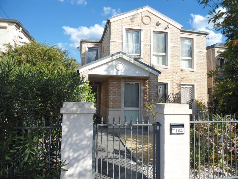 104 Tangerine ST, Fairfield East NSW 2165