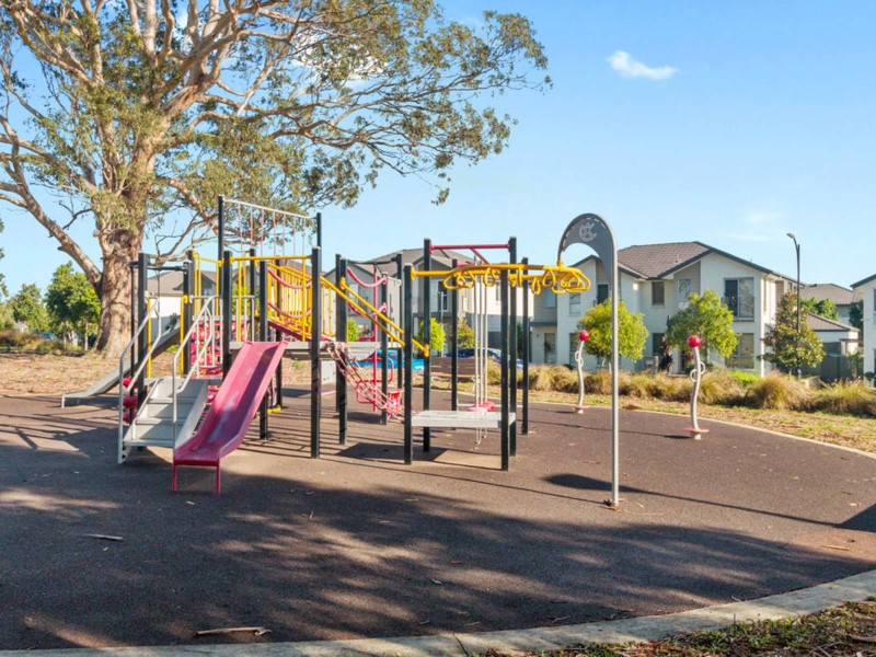 63 Hemsworth Avenue, Middleton Grange NSW 2171