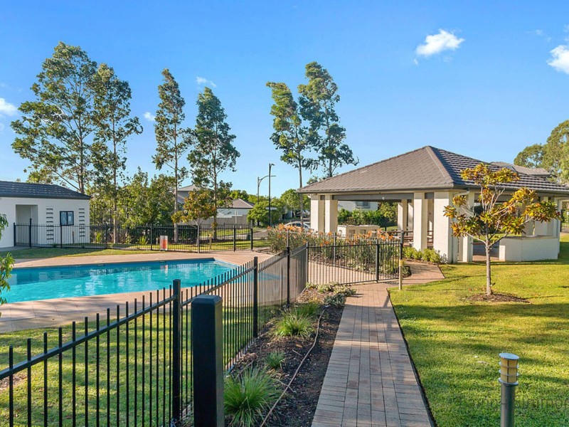 63 Hemsworth Avenue, Middleton Grange NSW 2171