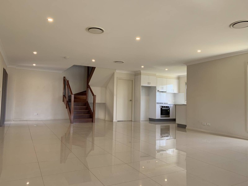 22 Affleck Gardens, Middleton Grange NSW 2171