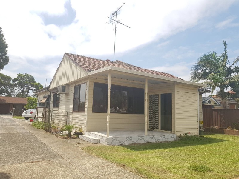 27 JAMES STREET, Fairfield East NSW 2165