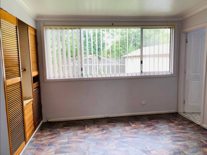 53 Musgrave Cres, Fairfield West NSW 2165