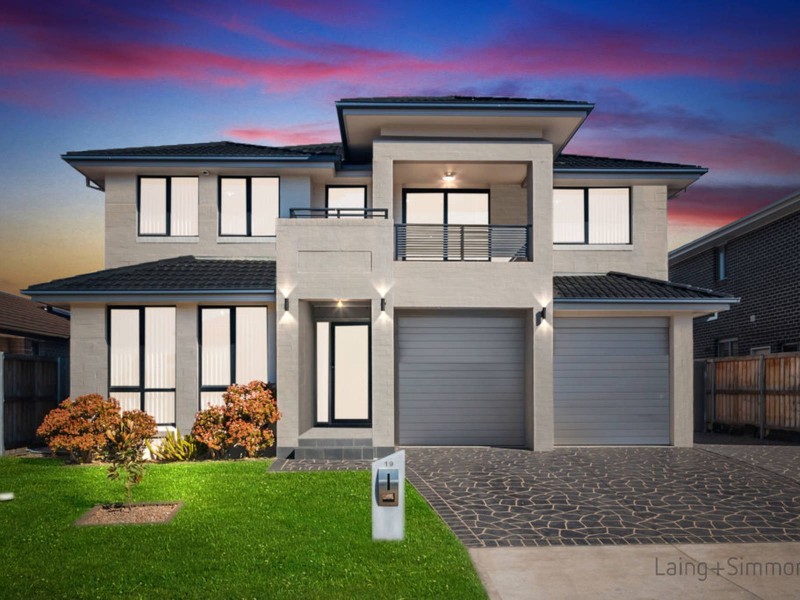 19 Brinsmead Avenue, Middleton Grange NSW 2171