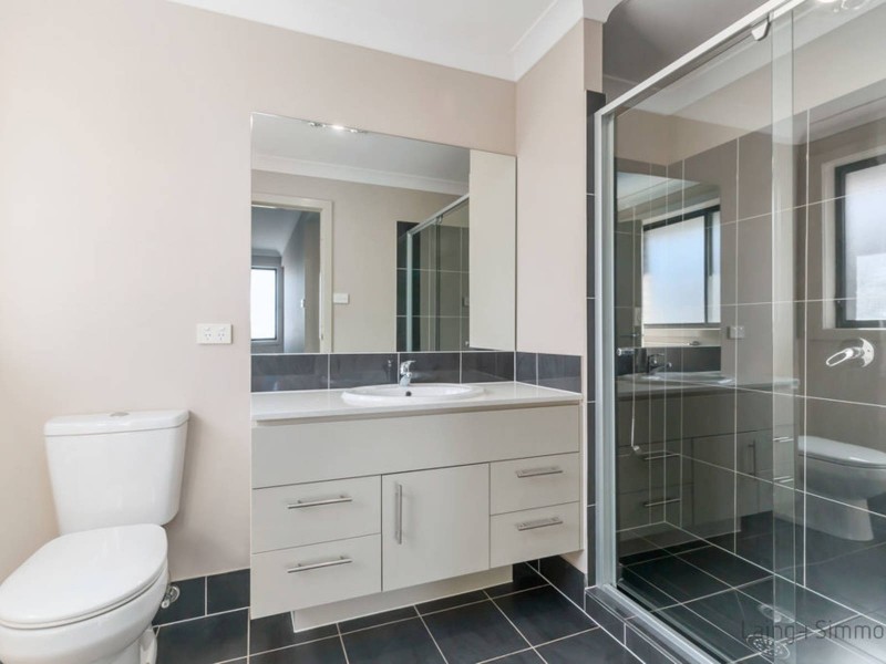 19 Brinsmead Avenue, Middleton Grange NSW 2171