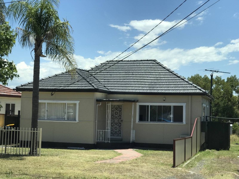 4 Richardson Street, Fairfield NSW 2165