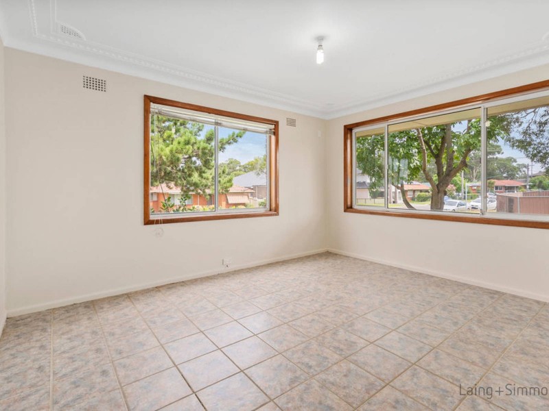 15 Mellick Street, Fairfield West NSW 2165