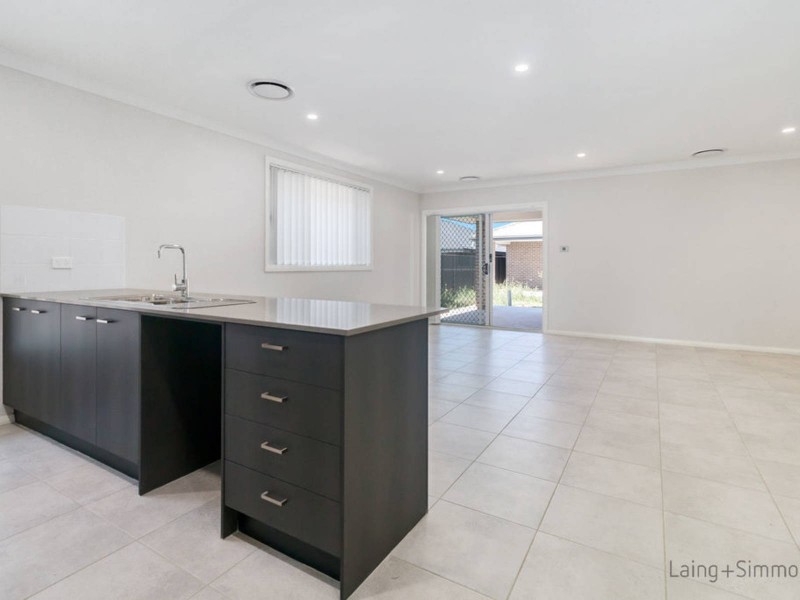 47 Courtney Loop, Oran Park NSW 2570