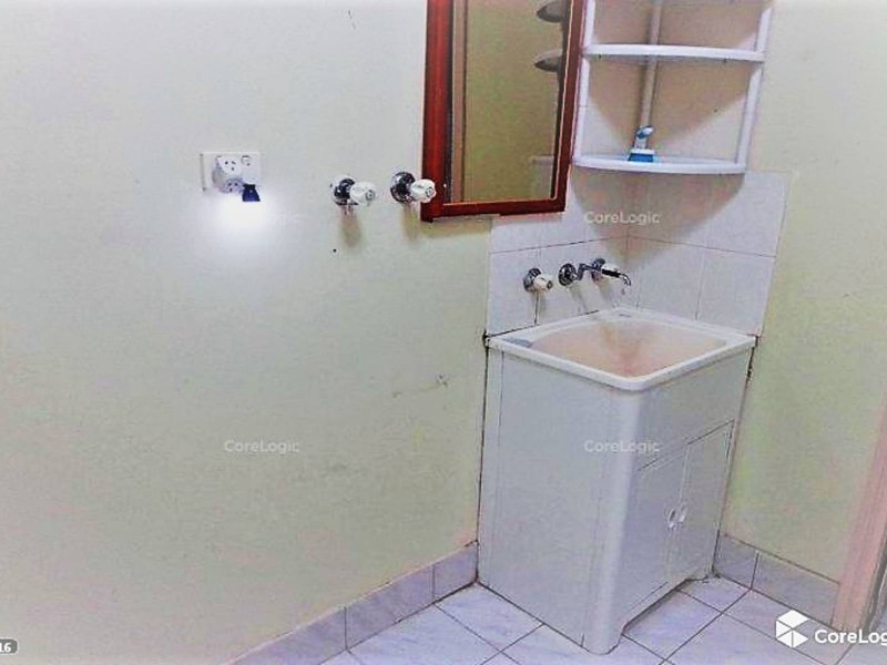 1/298 Sackville Street, Canley Vale NSW 2166