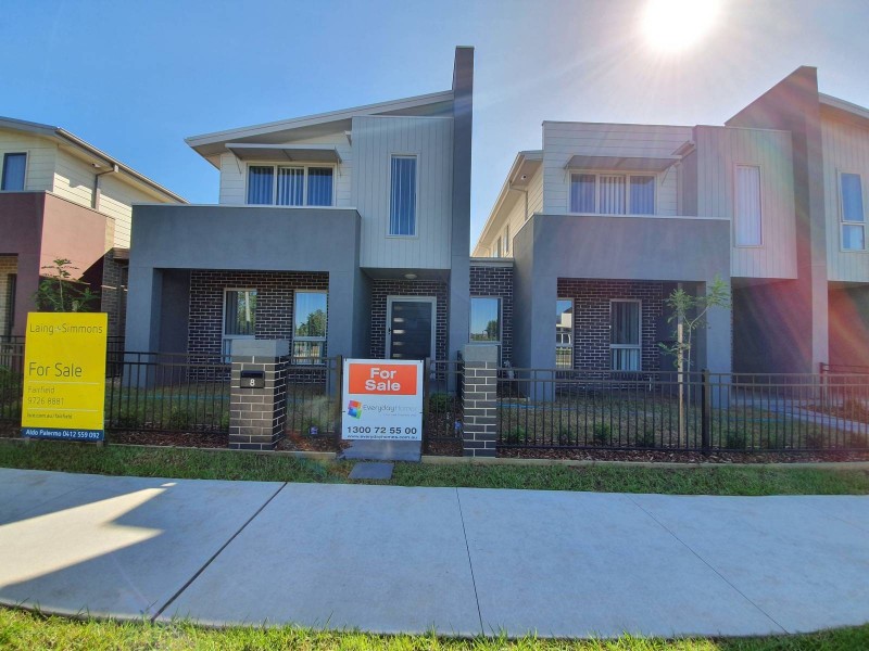 8 Marcus Loane Way, Oran Park NSW 2570