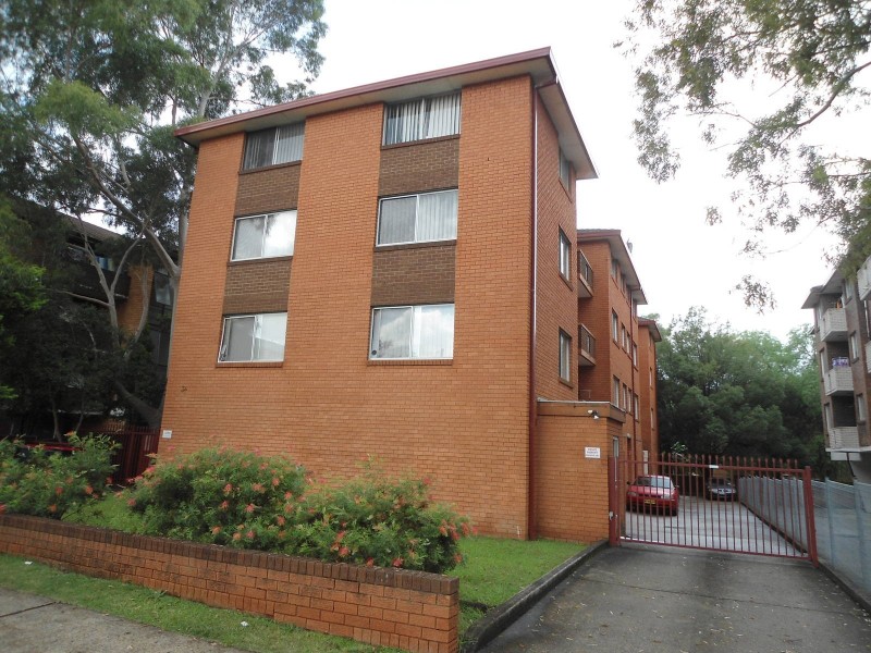 8/34 Goulburn St, Liverpool NSW 2170