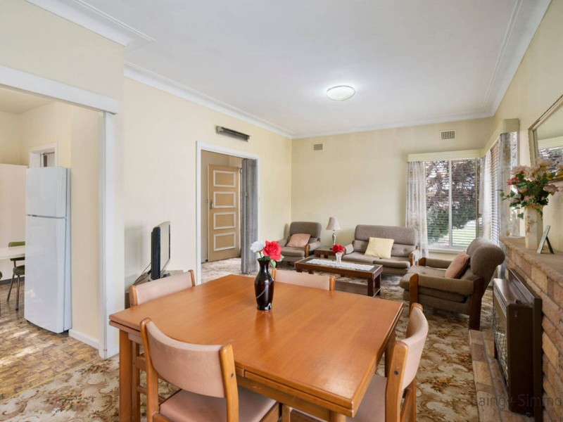 9 Banksia Crescent, Fairfield East NSW 2165