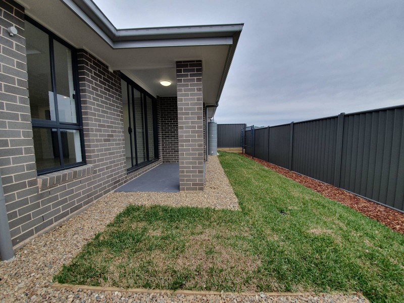 12 Leppington House Drive, Denham Court NSW 2565