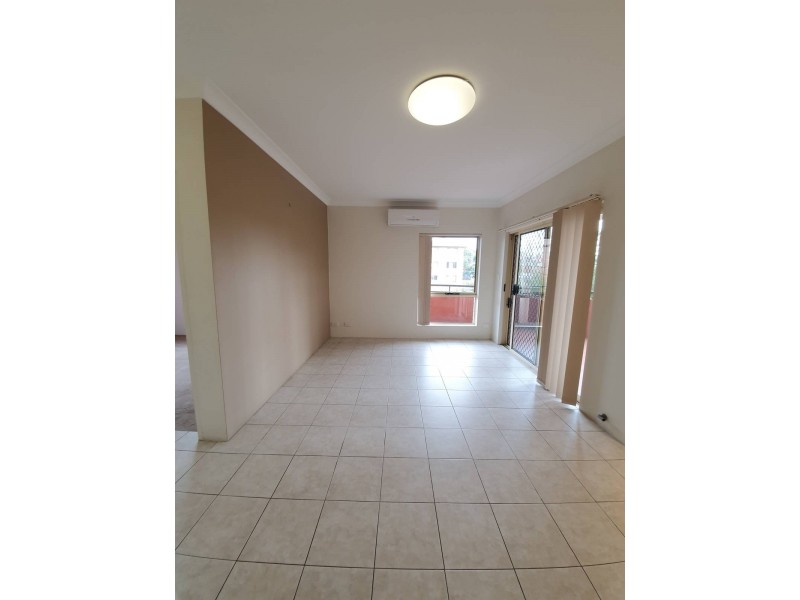 4/14-18 Fairlight Avenue, Fairfield NSW 2165