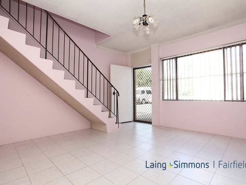 8/108 WATTLE AVE, Carramar NSW 2163