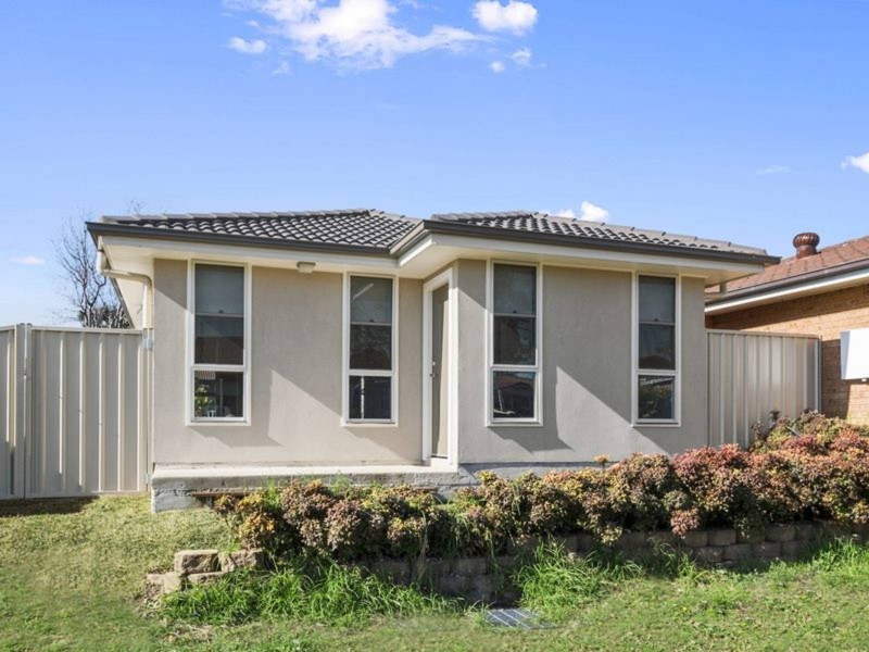 Edensor Park NSW 2176