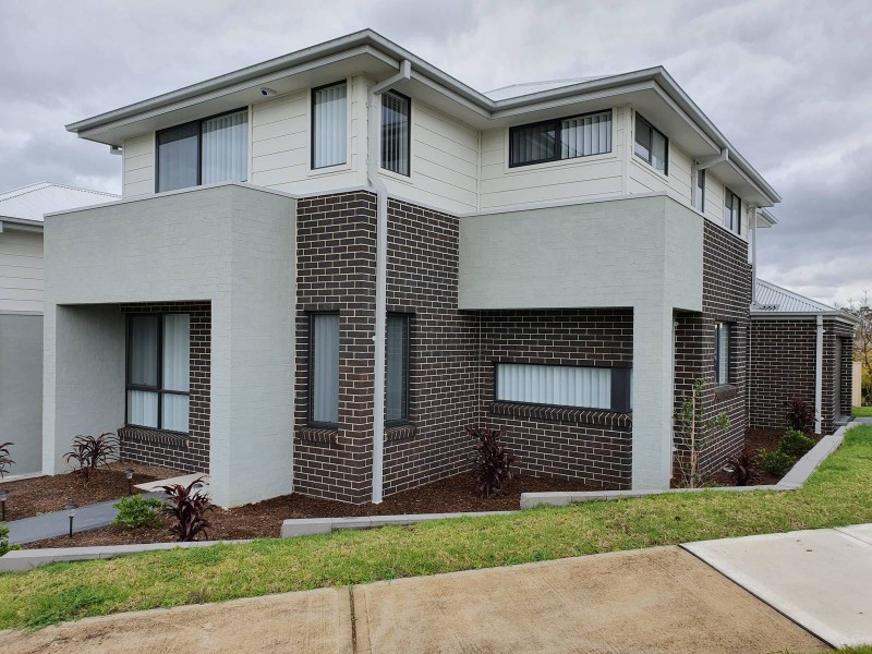 53 Southern Cross Avenue, Middleton Grange NSW 2171