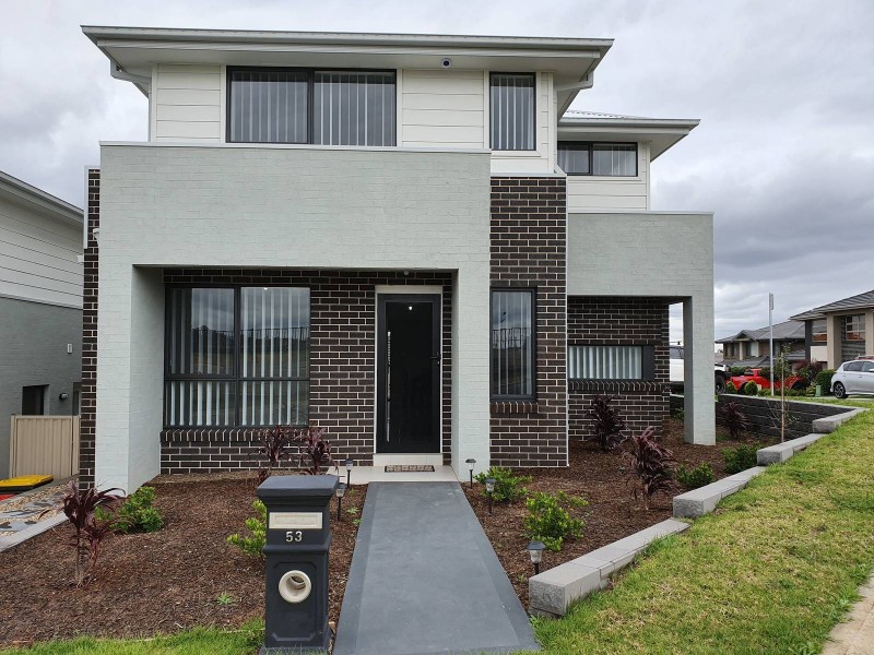 53 Southern Cross Avenue, Middleton Grange NSW 2171