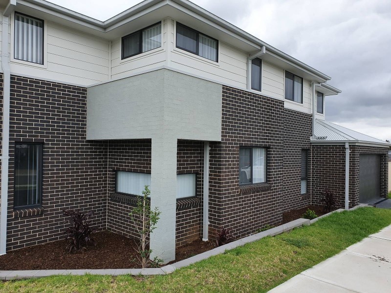 53 Southern Cross Avenue, Middleton Grange NSW 2171