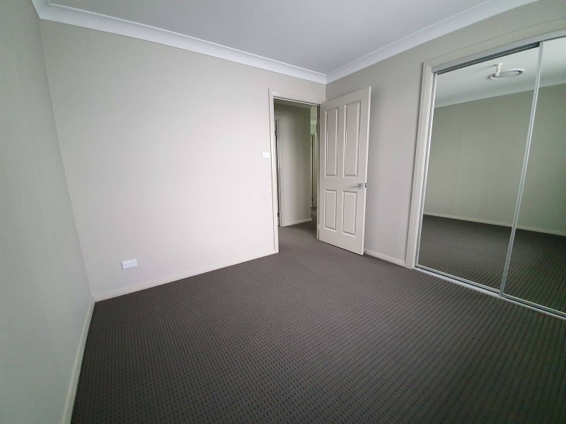 53 Southern Cross Avenue, Middleton Grange NSW 2171