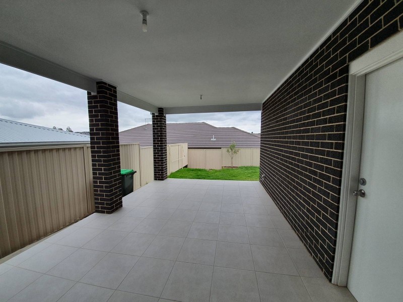 53 Southern Cross Avenue, Middleton Grange NSW 2171