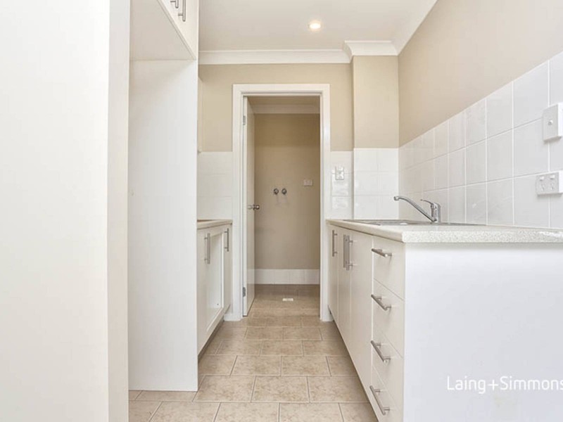 12A Gilruth Ave, Middleton Grange NSW 2171