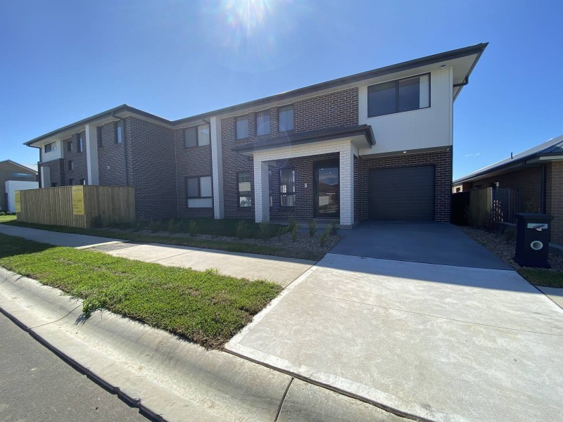 Unit 2/Lot 607 Courtney Loop, Oran Park NSW 2570