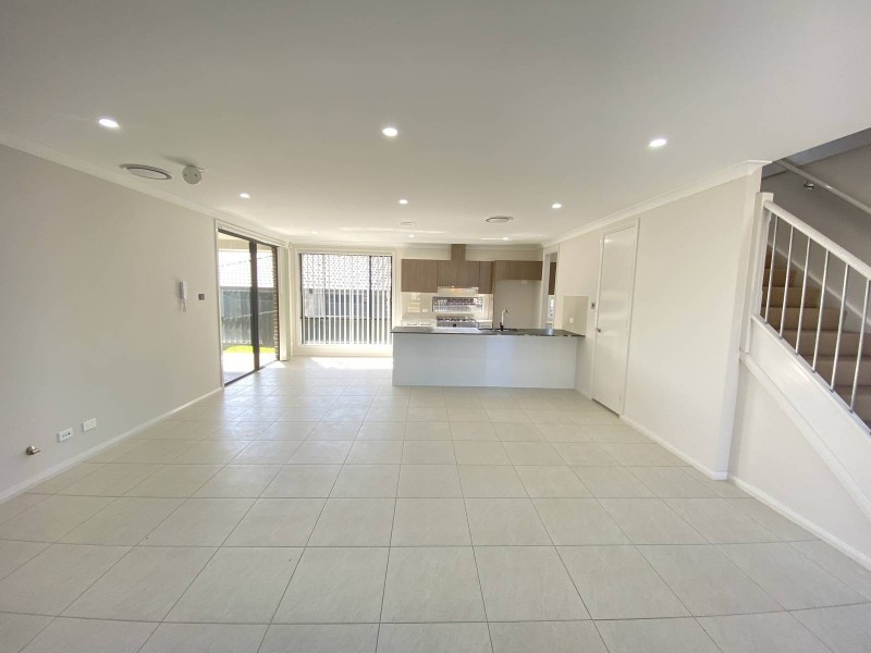 Unit 2/Lot 607 Courtney Loop, Oran Park NSW 2570