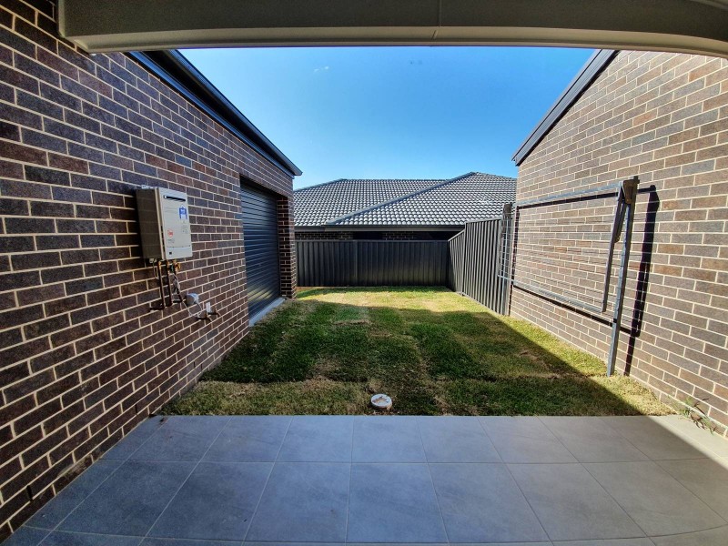 Unit 2/Lot 607 Courtney Loop, Oran Park NSW 2570