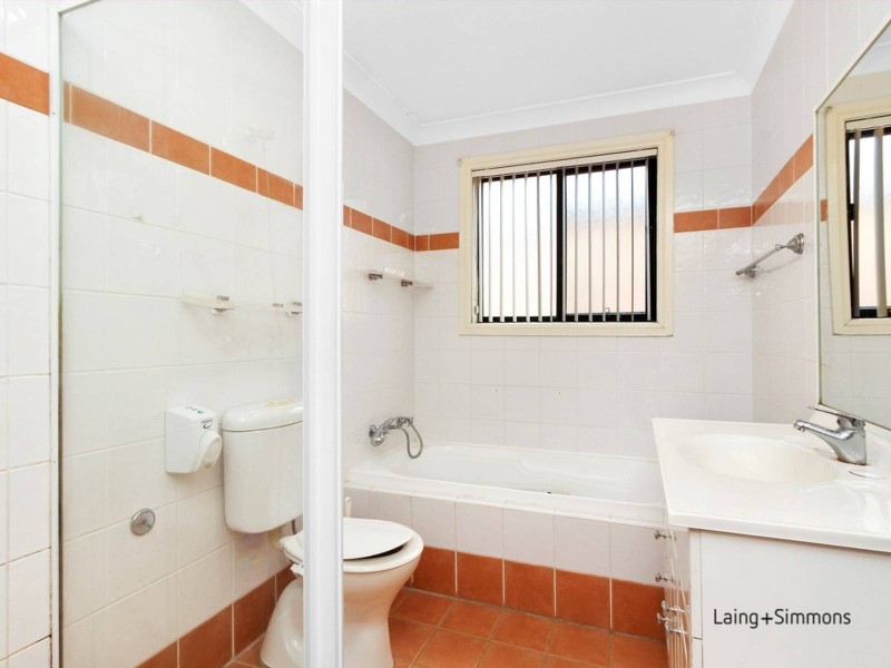 16A The Grove, Fairfield NSW 2165