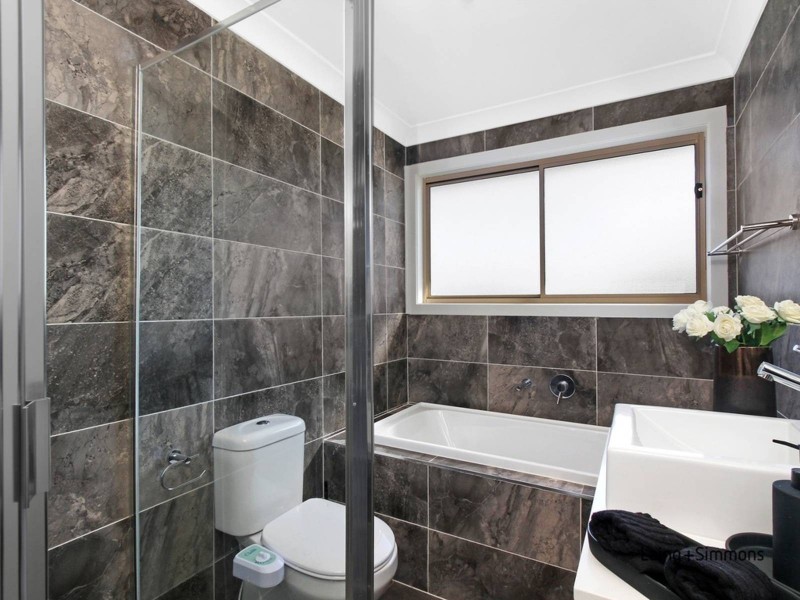 9 Irving Tce, Middleton Grange NSW 2171