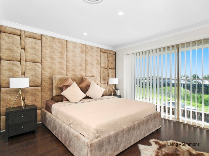 9 Irving Tce, Middleton Grange NSW 2171