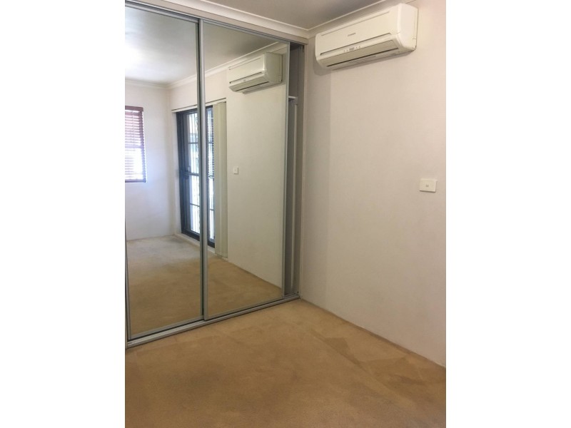 30/7-9 Atkinson St, Liverpool NSW 2170