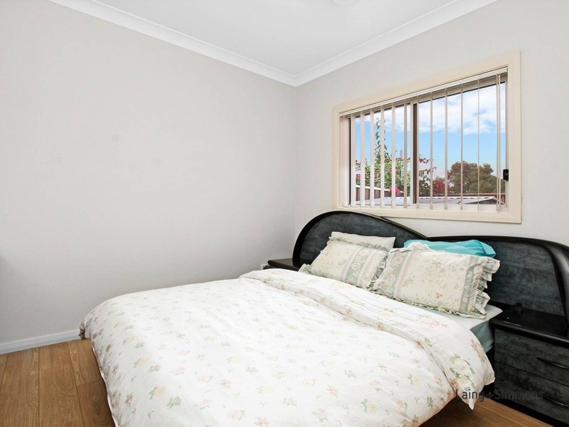 30 Corinda Street, St Johns Park NSW 2176