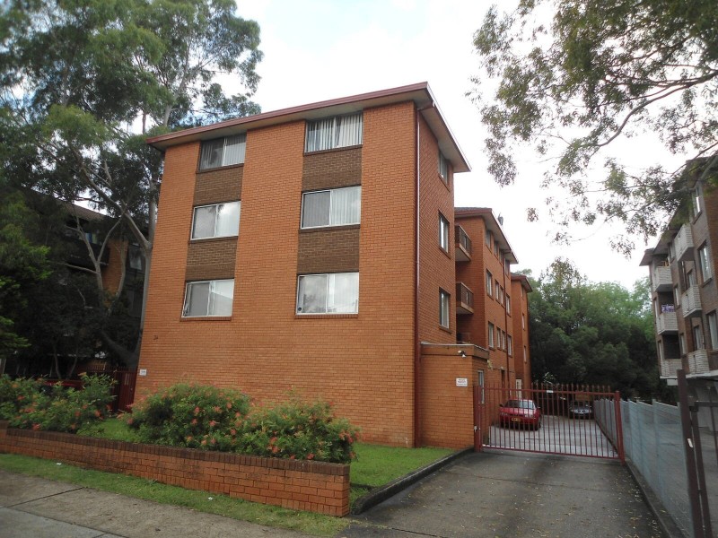 8/34 Goulburn St, Liverpool NSW 2170