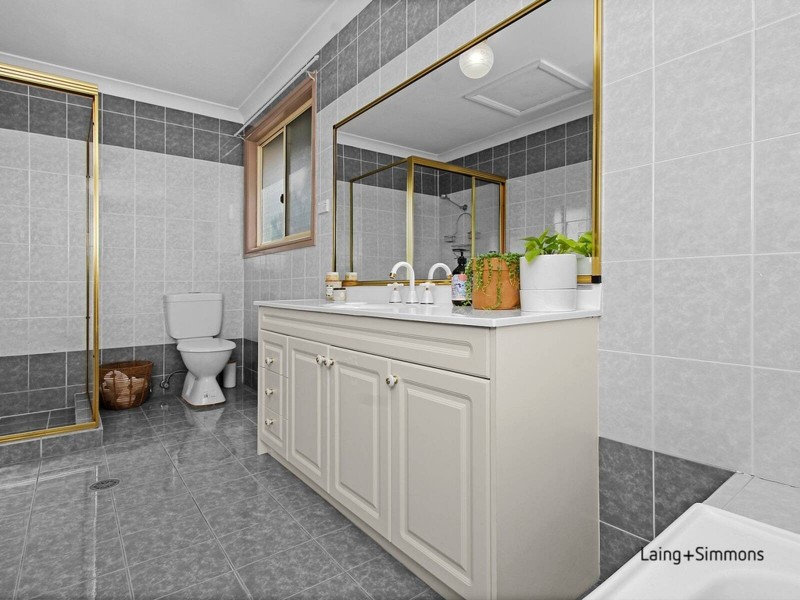 7 Scotchey Street, Prairiewood NSW 2176