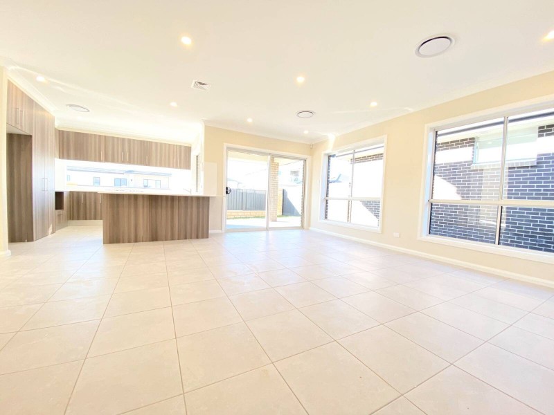 54 Emerald Hills Boulervarde, Leppington NSW 2179