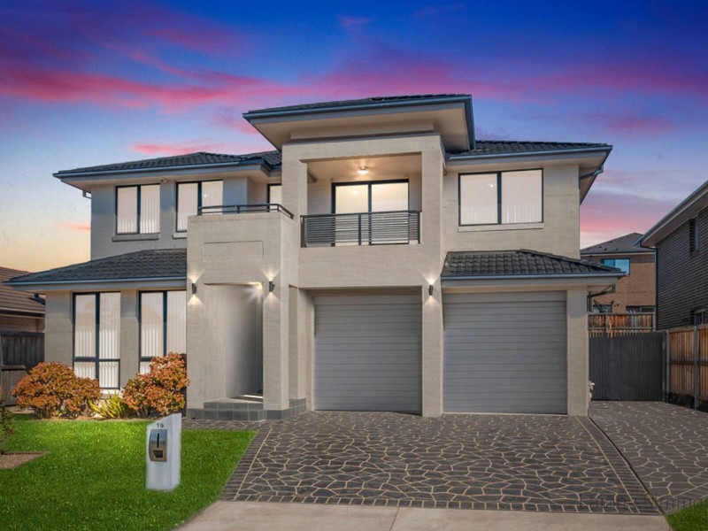 19 Brinsmead Avenue, Middleton Grange NSW 2171