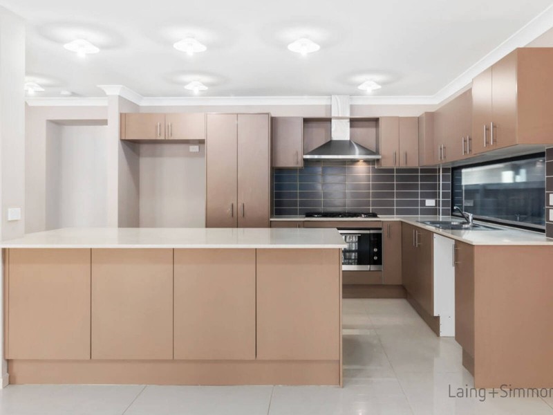 19 Brinsmead Avenue, Middleton Grange NSW 2171