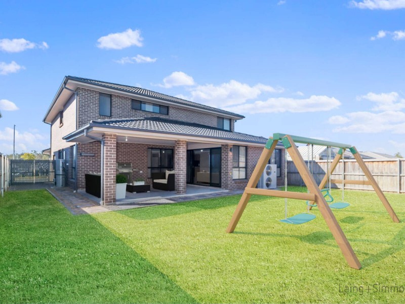 19 Brinsmead Avenue, Middleton Grange NSW 2171