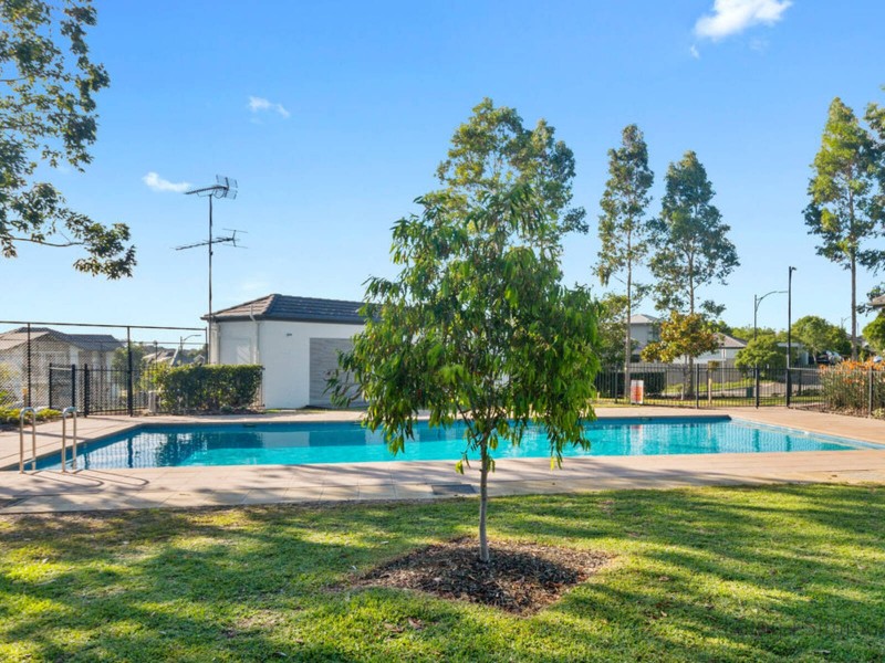 19 Brinsmead Avenue, Middleton Grange NSW 2171