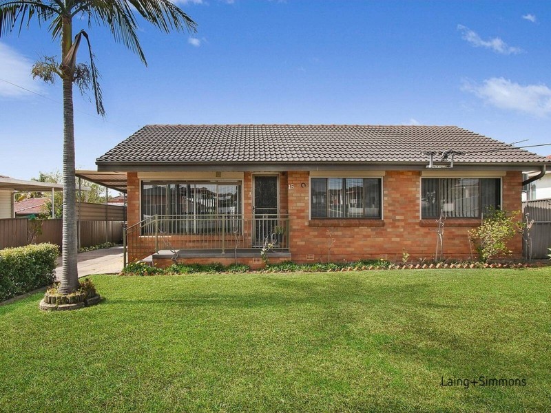 15 Tyrell Cres, Fairfield West NSW 2165