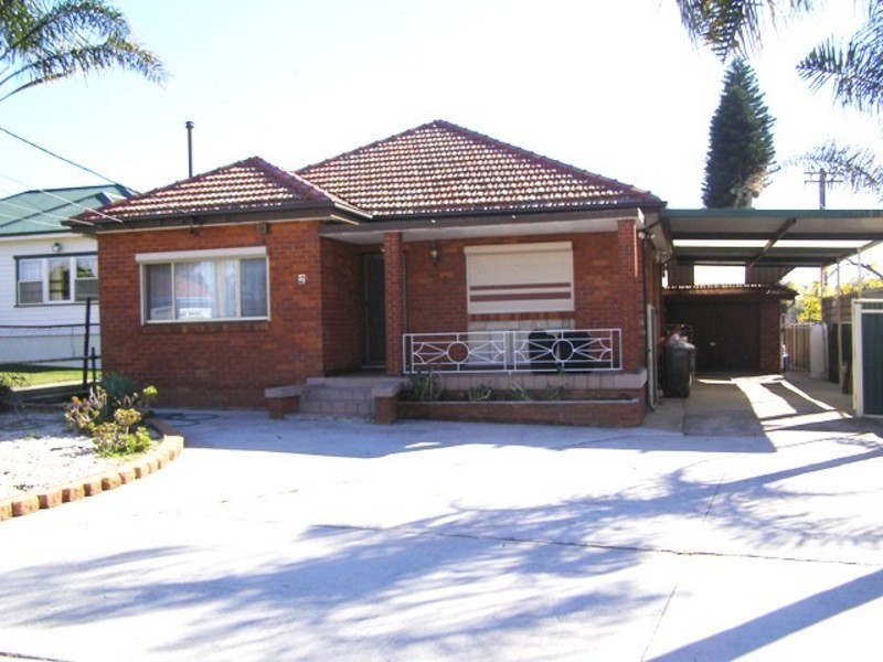 2 BRENAN STREET, Fairfield NSW 2165