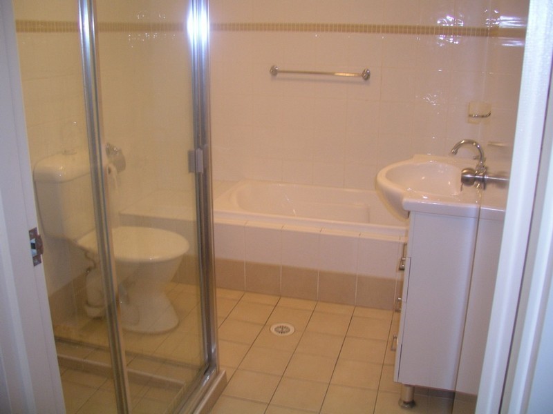 13/2 Wentworth Avenue, Toongabbie NSW 2146