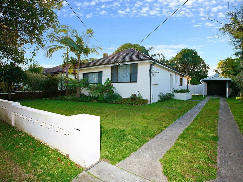 13 Beamish Street, Northmead NSW 2152