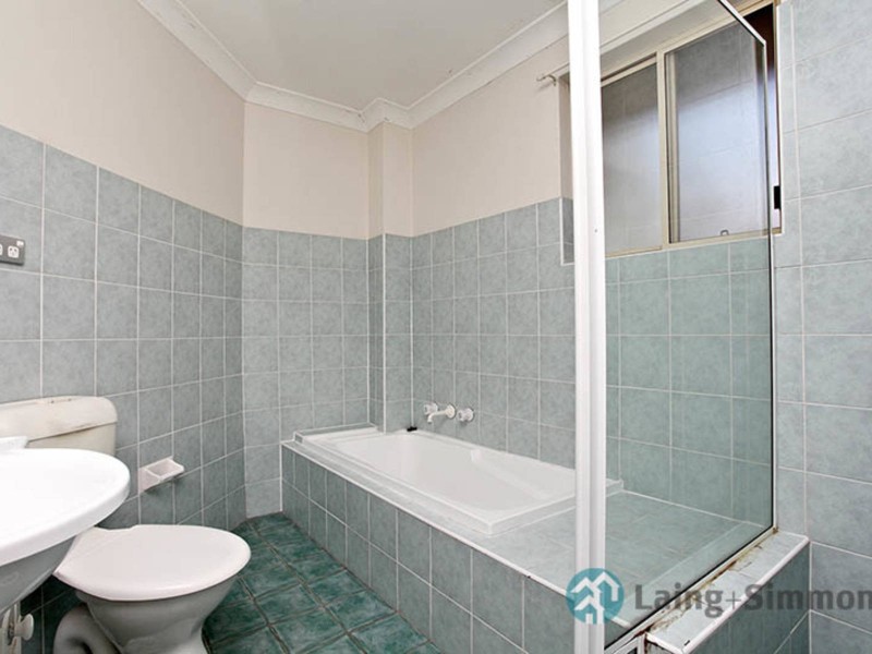 12/8-10 Newman Street, Merrylands NSW 2160