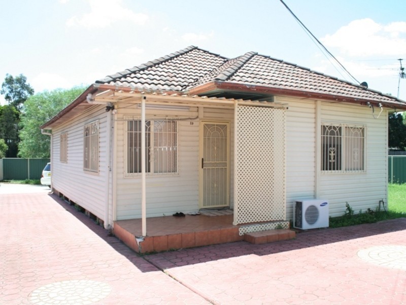 19 Tangerine Street, Fairfield NSW 2165