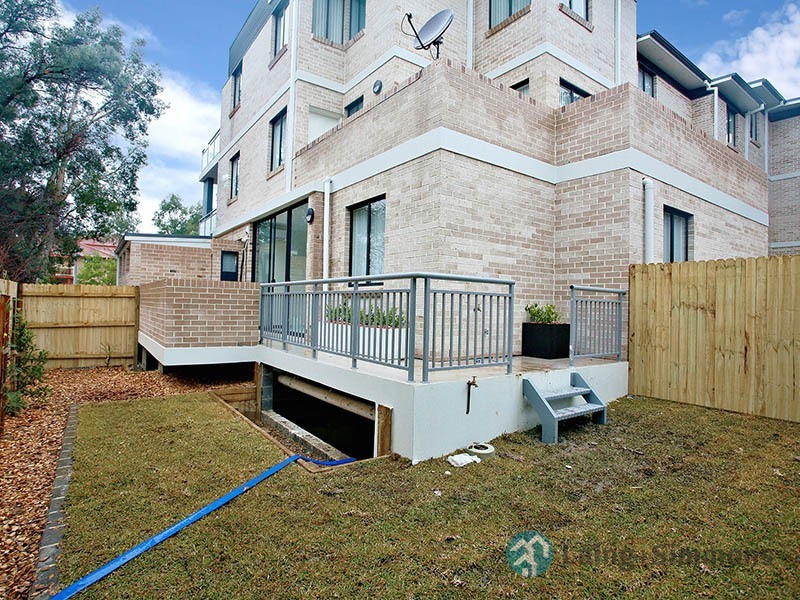 2/57-61 The Esplanade, Guildford NSW 2161