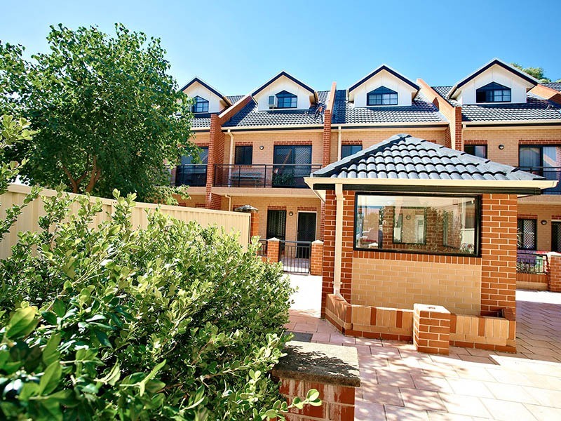 9/335-339 Blaxcell Street, Granville NSW 2142